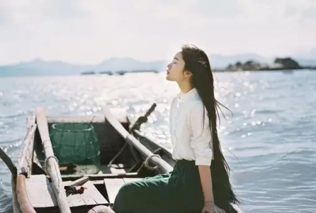 朋友圈里的姑娘们