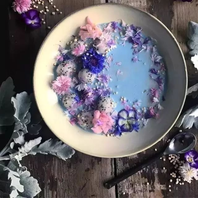 视觉|看到她这样吃水果,感觉美到想哭!